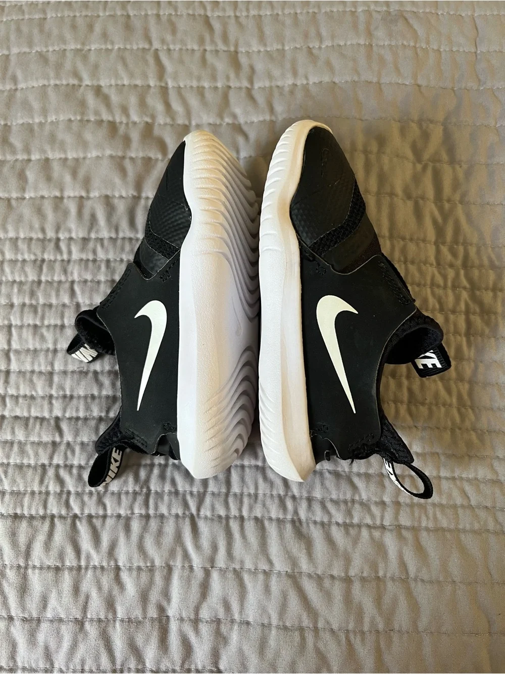 Nike Kids Flex Runner Black Slip-On Athletic Shoes 8c